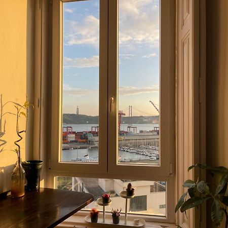 ליסבון Embassy Arriaga Private Elegance Rooms In Stylish Shared Apartment מראה חיצוני תמונה